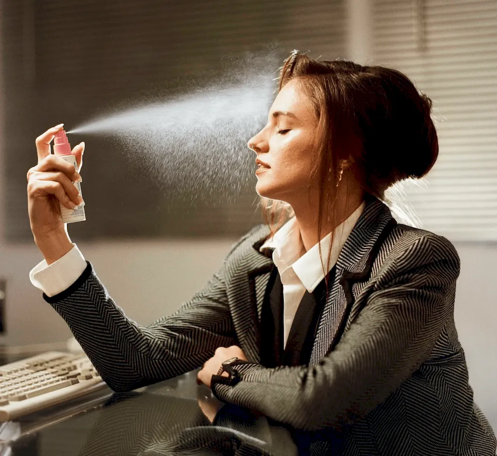 Vacation® Business Sunscreen Bundle - Image 2